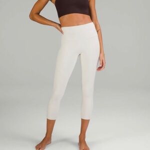 Lululemon Align High-Rise Lined Crop 23" nulu
Bone